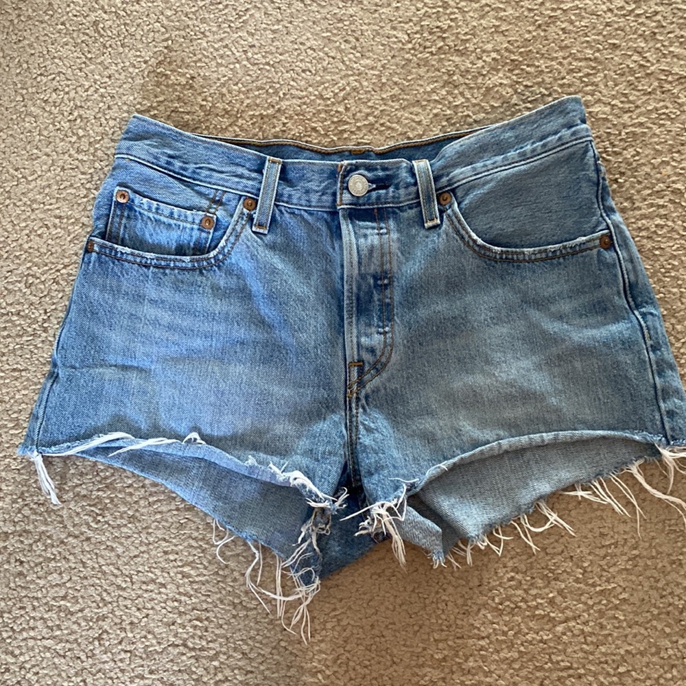 Levi’s Light-Wash Denim Shorts